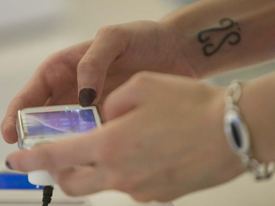 A más de la mitad de los españoles le podrían robar la identidad y provocarle fraudes financieros a través de su teléfono móvil