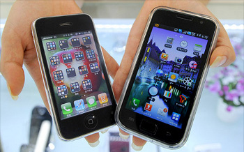 Samsung, condenada a pagar 800 millones de euros a Apple por plagio