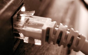9 de cada 10 españoles considera abusivo lo que pagamos por Internet