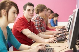 IEBS lanza 150.000€ en becas para la capacitación en competencias digitales