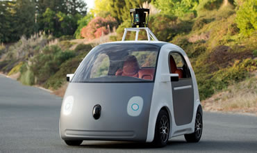 El coche de Google colisiona contra un autobús