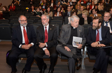 Carlos Amador, director del Colegio Santa María la Blanca; Paul Ballard, decano de la UWC; Luis Lezama; y Guillermo de la Dehesa, consejero de Hacienda