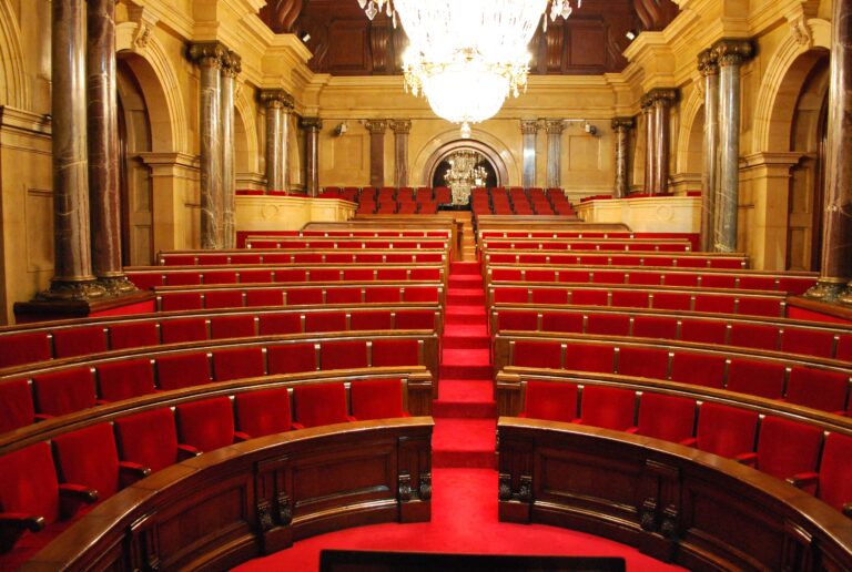 El Parlament de Cataluña crea una comisión para mejorar la situación de los autónomos