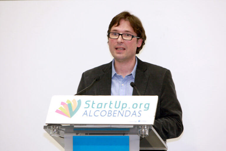 "Crear una red de emprendedores es clave para ayudarles en el camino"