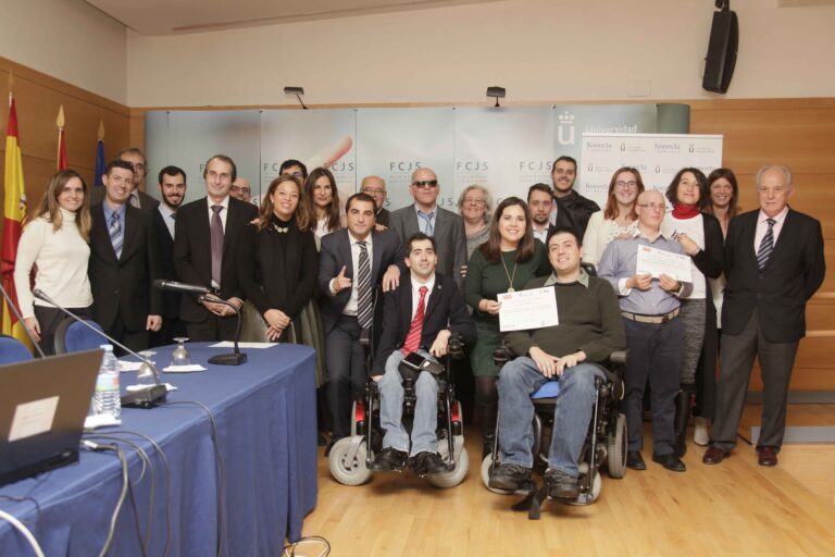 La cátedra Fundación Konecta-URJC entrega 10.000€ a emprendedores con discapacidad