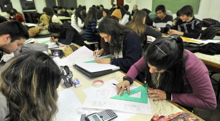 España, líder del mercado negro de títulos académicos de habla hispana