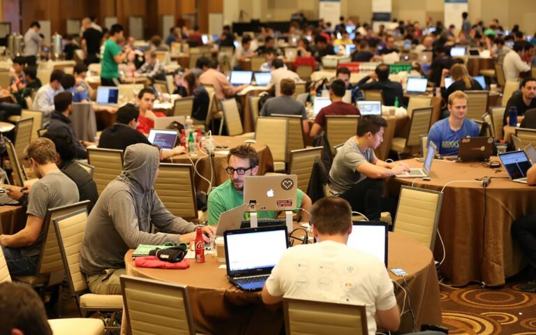 El primer hackathon del año se celebra en Málaga