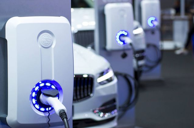 Préstamos eco para coches, el complemento a la ayuda del Gobierno para ahorrar más de 2.000€