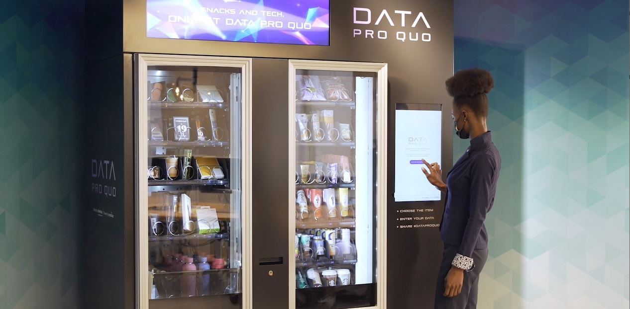 Data Pro Quo, la máquina vending en la que los productos se pagan con datos.
