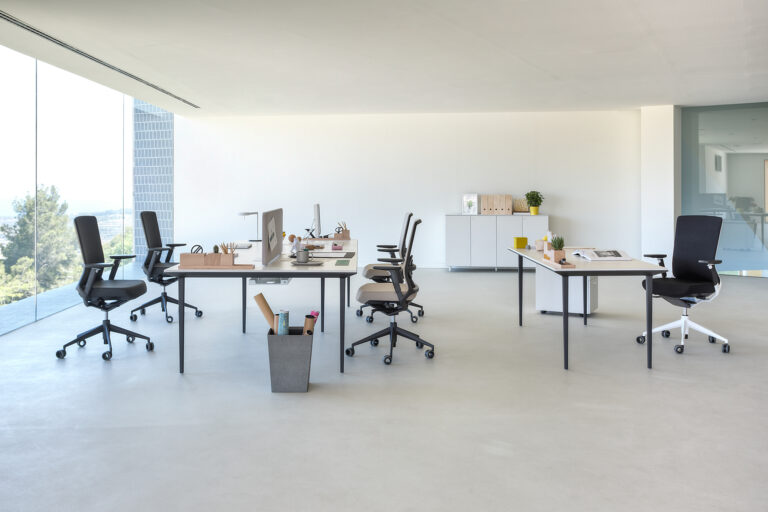 Vuelta a la oficina: cómo hacer espacios flexibles, dinámicos y productivos