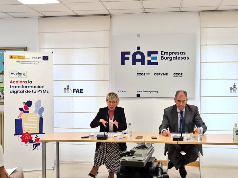 Carme Artigas inaugura una nueva Oficina Acelera pyme en Burgos