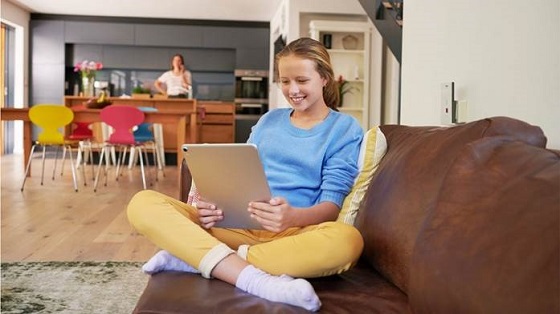 El 48% de los padres usan aplicaciones de control parental para proteger a sus hijos en la red