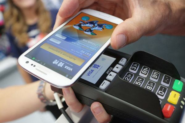 3 de cada 10 jóvenes españoles pagarán directamente con su smartphone durante las rebajas