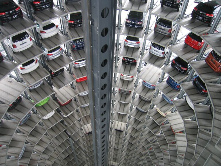 El parking del futuro será robotizado y con servicio delivery
