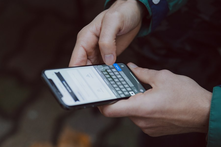 El 44% de los consumidores online ya compra vía redes sociales