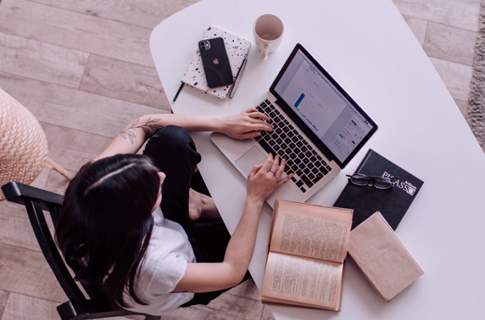 Las mujeres se forman seis veces más en tecnología que hace tres años