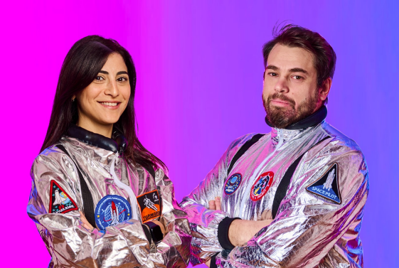 Cosmic ficha de TikTok a un equipo de especialistas en "performance"